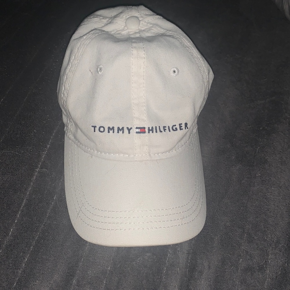 Tommy Hilfiger white dad hat